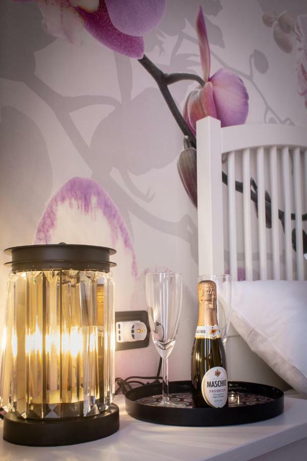 Bed Boutique Napoli Colors Hotell Exteriör bild